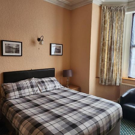 Queens Guest House Beeston  Eksteriør billede
