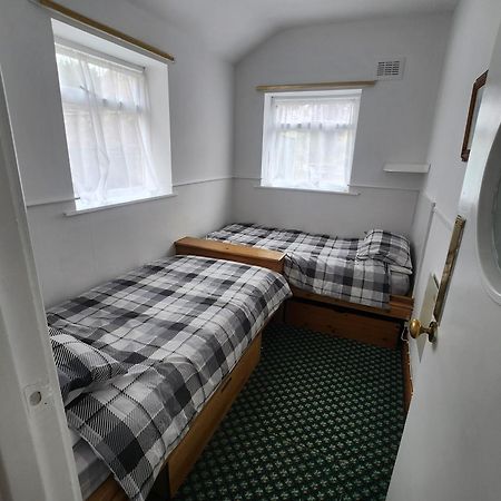 Queens Guest House Beeston  Eksteriør billede