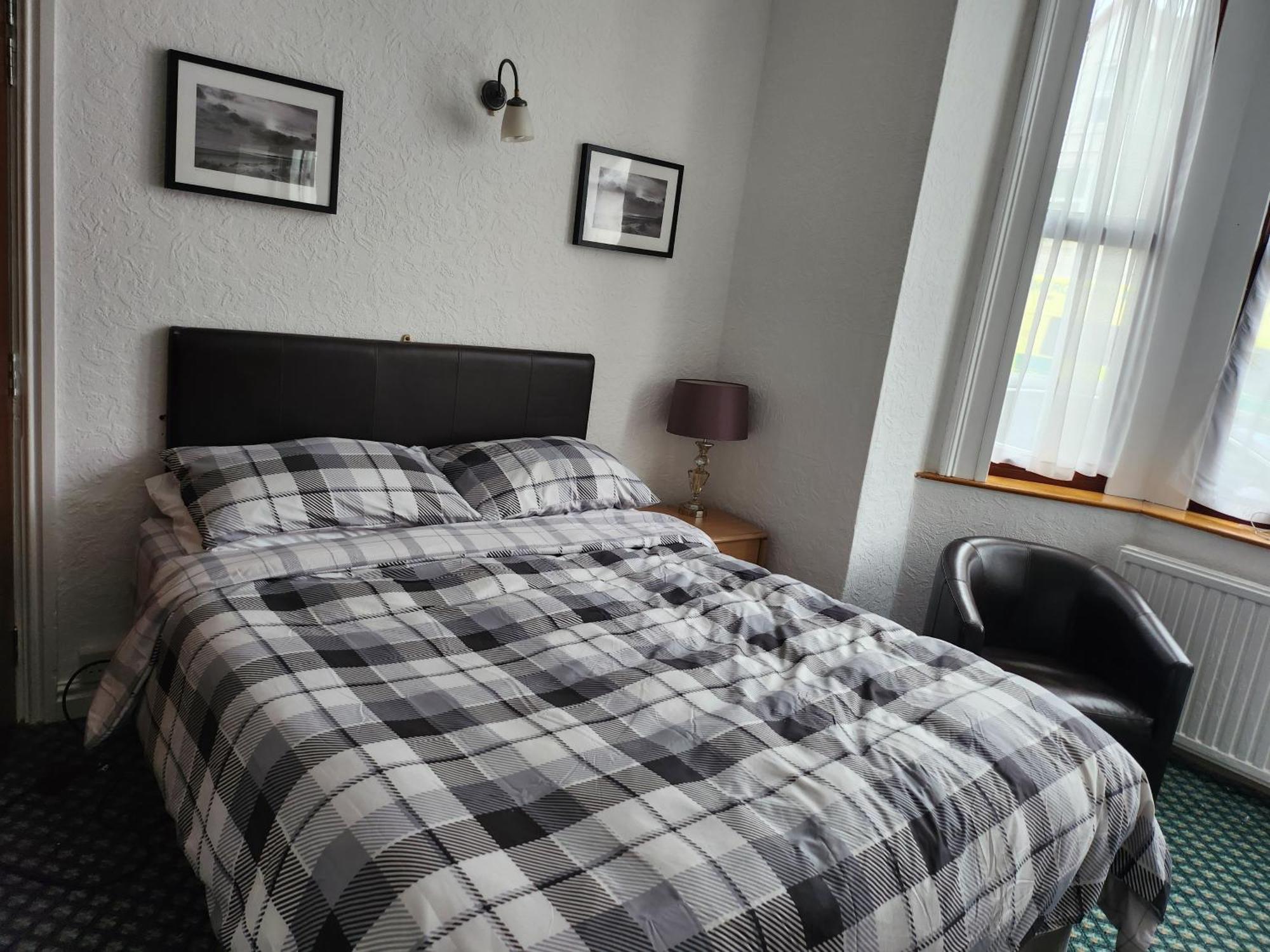 Queens Guest House Beeston  Eksteriør billede