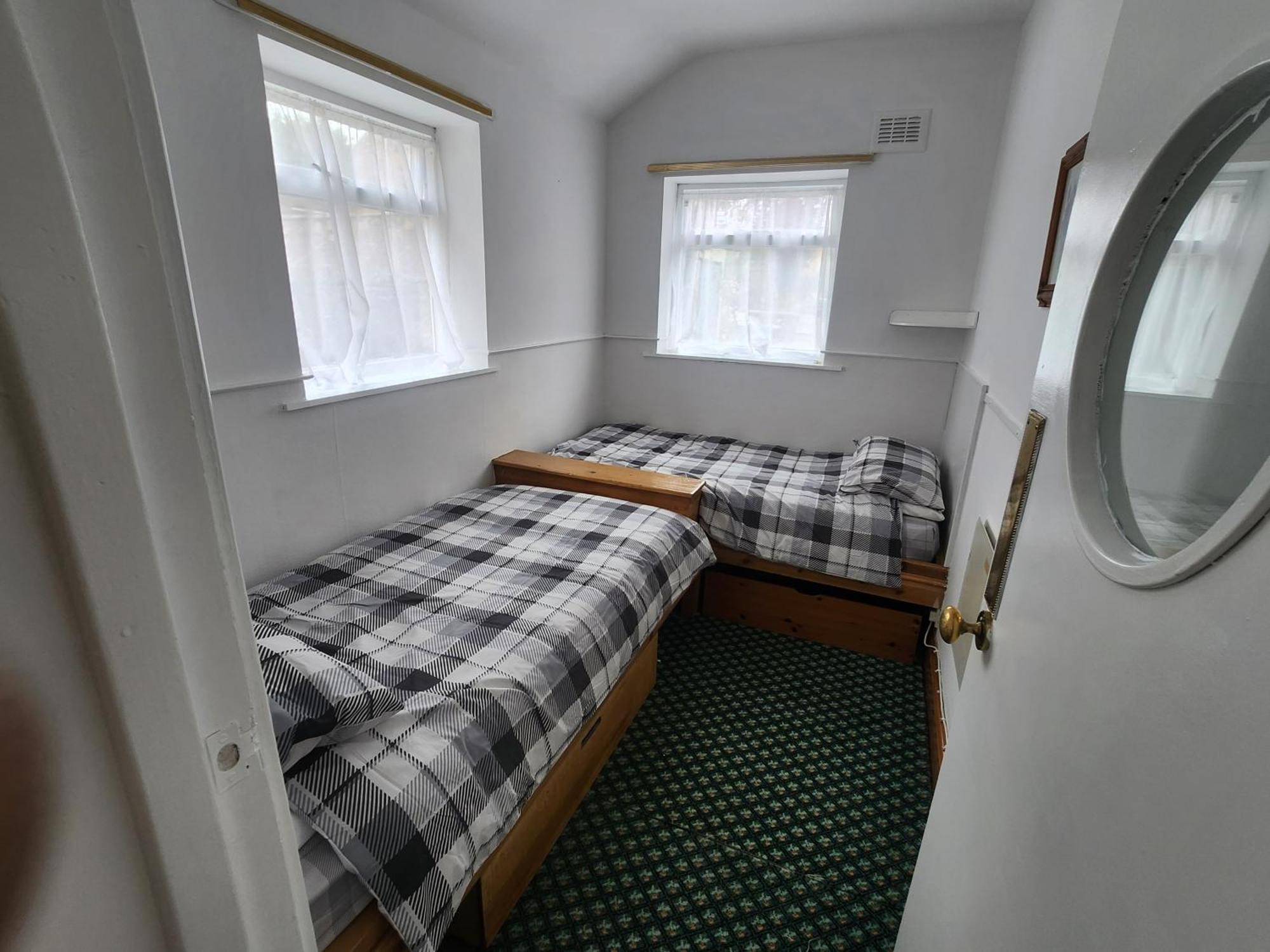 Queens Guest House Beeston  Eksteriør billede